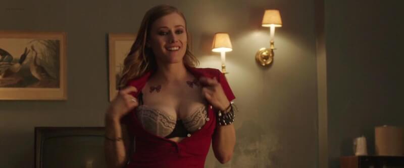Kristen Hager sexy, Olivia Taylor Dudley sexy – The Barber (2014)