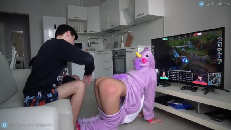 JULIALEXXX